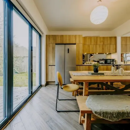 The Unicorn Three Bedroom House 公寓 布里斯托