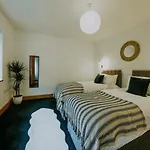 The Unicorn Three Bedroom House Appartement Bristol