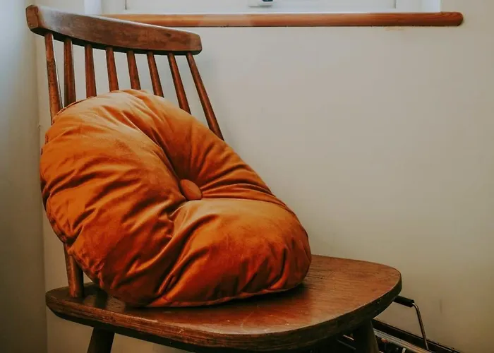 The Unicorn Three Bedroom House * Bristol