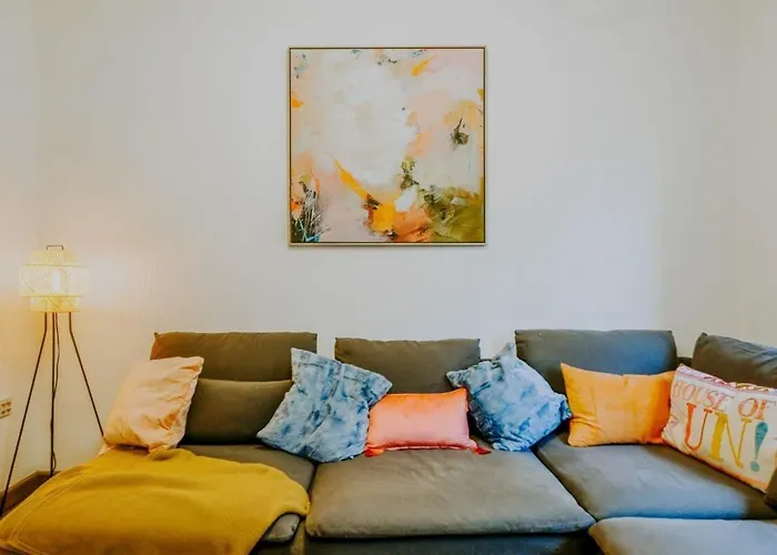 The Unicorn Three Bedroom House * Bristol