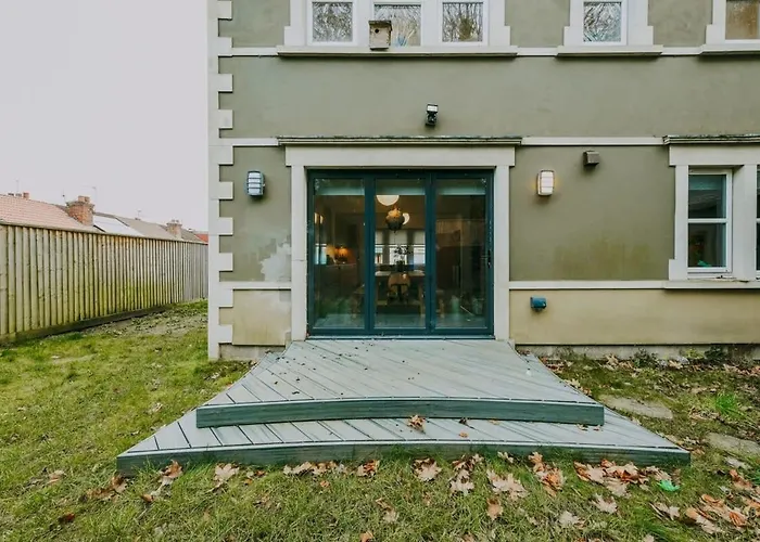 Apartment The Unicorn Three Bedroom House Bristol