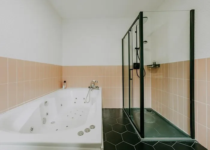 The Unicorn Three Bedroom House * Bristol