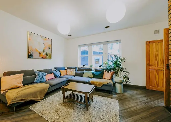 The Unicorn Three Bedroom House Apartman